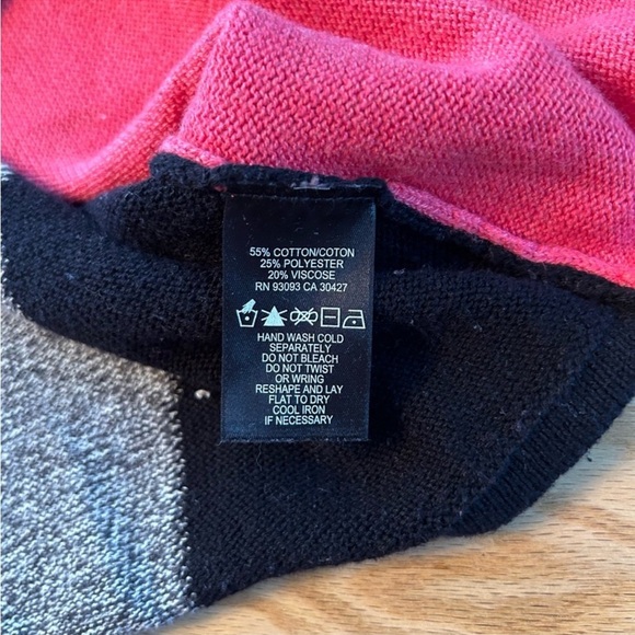 Nic + Zoe Petite Turtleneck Gray Black Pink Abstract Intarsia Sweater Small - Picture 11 of 11